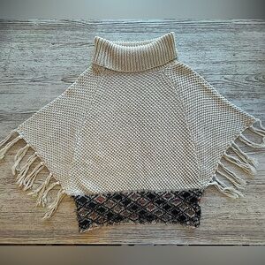 Chelsea and Violet Wool Poncho Short Sleeve Sweater with Fringe detail L